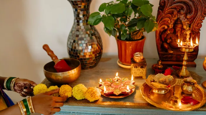 Diwali 2023: दिवाली में इन तरीकों से करें घर का मेकोवर