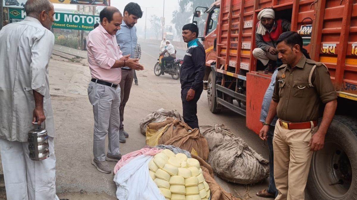 five quintals adulterated mawa destroyed in baghpat district sdm baraut and assistant food safety commissioner conducted raid before diwali