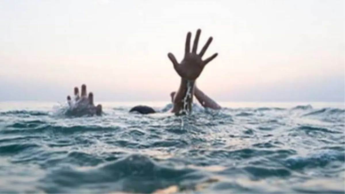 https://www.jagranimages.com/images/newimg/09112024/09_11_2024-chhat-accident_23828190.jpg