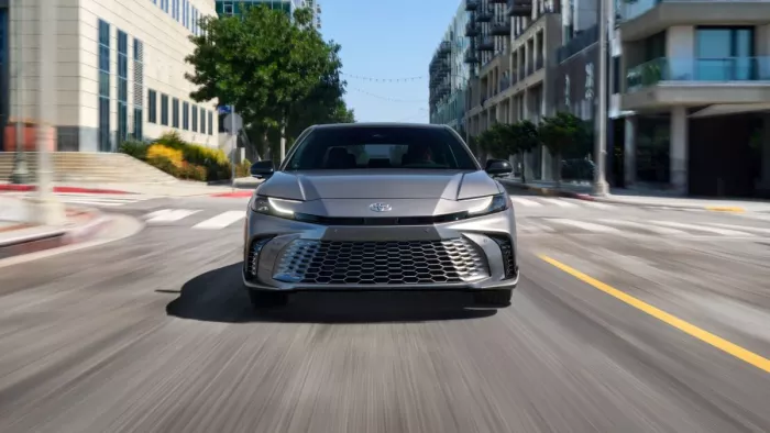Toyota की ओर से किस गाड़ी को लॉन्च करने की तैयारी की जा रही है।