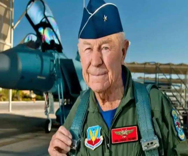 गुरूवार की तड़के अमेरिकी पायलट चक यगर ने 97 साल की उम्र में अंतिम सांस ली।