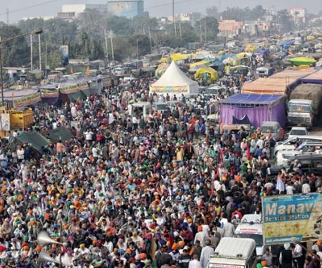 सरकार (Union Govt) पहले ही साफ कर चुकी है कि वह कृषि कानूनों को वापस नहीं लेगी।