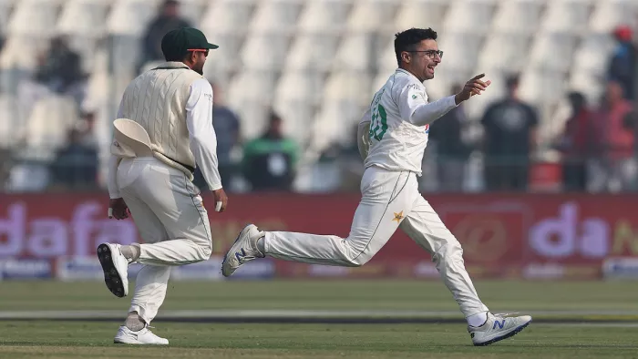 Abrar Ahmed: 7 विकेट लेने वाले अबरार अहमद (फोटो क्रेडिट ट्विटर)