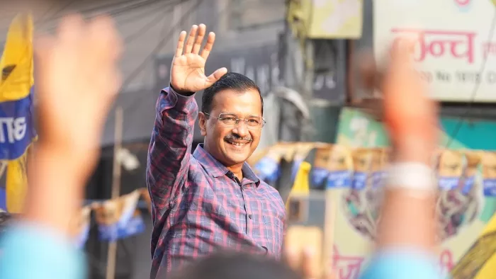 मेयर चुनाव से पहले केजरीवाल का दांव, कांग्रेस की दो महिला पार्षद AAP में हुईं शामिल