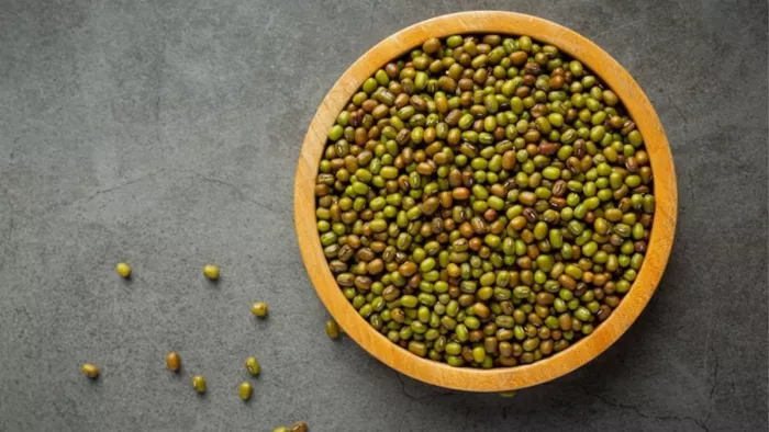 Moong Dal Benefits: मूंग दाल खाने के हैं कई फायदे