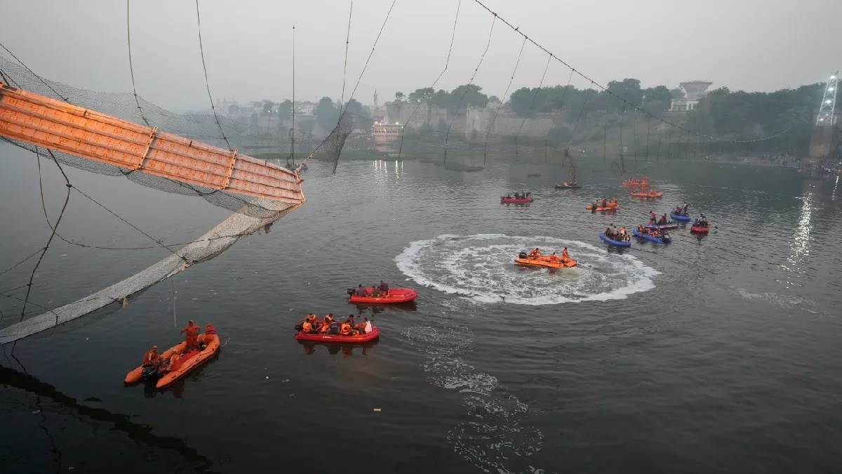 https://www.jagranimages.com/images/newimg/09122023/09_12_2023-morbi_bridge_cover_23600437.jpg