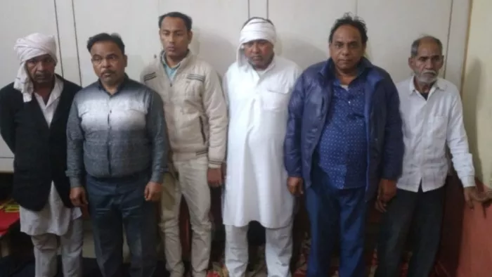 Agra News: एसीपी कोर्ट में जमानत देने आए छह फर्जी जमानतदार गिरफ्तार