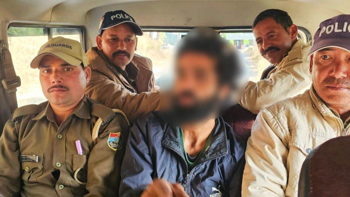 https://www.jagranimages.com/images/newimg/09122024/09_12_2024-almora_police_arrests_accused_23844817.jpg