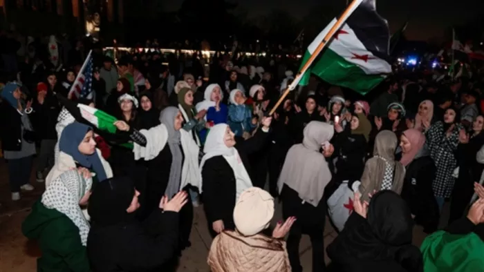 Syria Civil War: सीरिया में लोगों ने मनाया जीत का जश्न (फाइल फोटो)