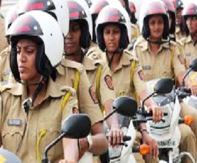 माडल टाउन इलाके में कांस्टेबल नंदनी ने अवैध शराब के तस्कर को मोके से दबोचा