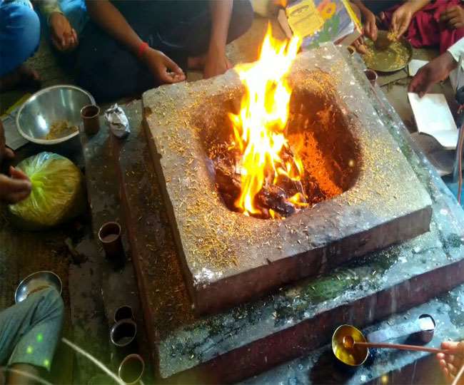 हाई कोर्ट ने आर्य समाज मंदिर को जारी किया नोटिस, पूछा- क्या मतांतर करा सकते हैं?