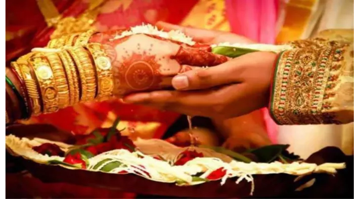 Astro Tips for Marriage: पति पत्नी के बीच होते है रोज झगड़ा तो जाने पंडित महेंद्र से समाधान।