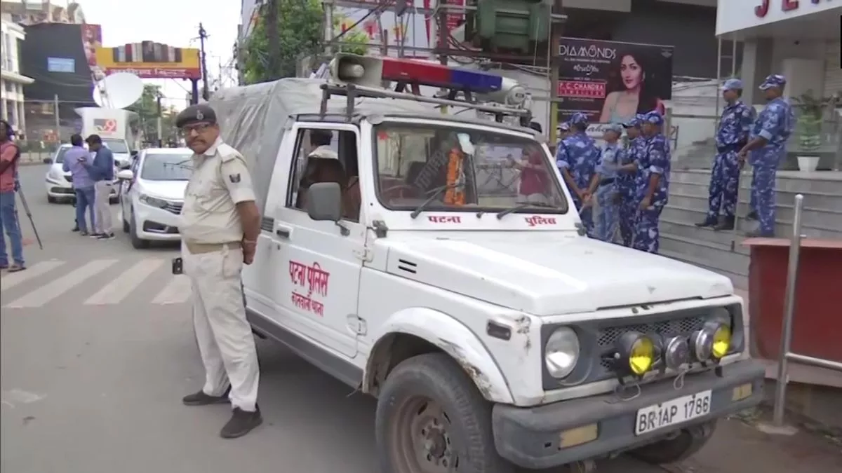 पंप ने पुलिस की गाड़ियों को ईंधन देना किया बंद, लड़खड़ाई पेट्रोलिंग व्यवस्था