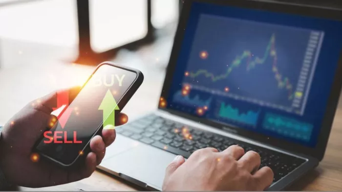 Difference Between Share Investor and Trader, See Key Difference