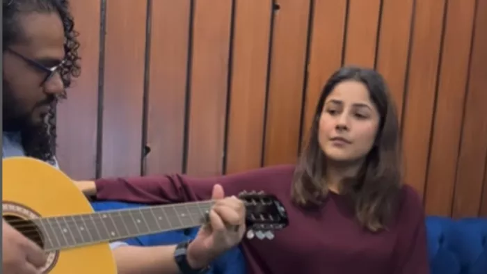 Shehnaaz Gill, Moon Rise, Guru Randhawa, Video