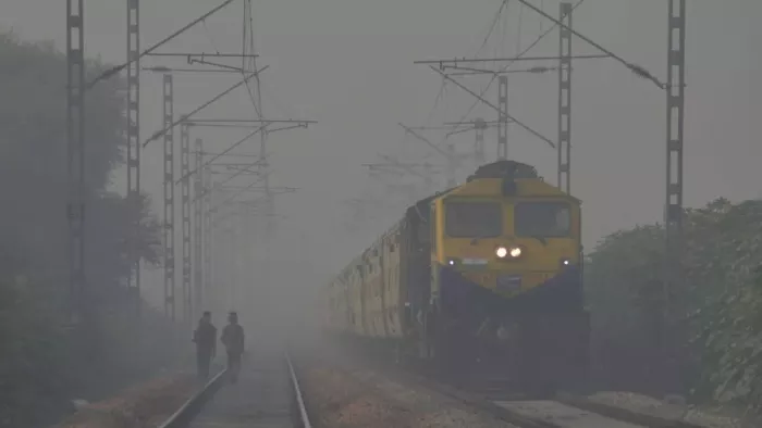 Train Cancellation and Delay due to fog UP Bihar Delhi MP Punjab Haryana West Bengal
