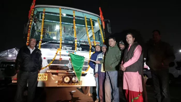 Rishikesh To Ayodhya Direct Bus: पूजा अर्चना के साथ ऋषिकेश से अयोध्या धाम बस सेवा शुरू