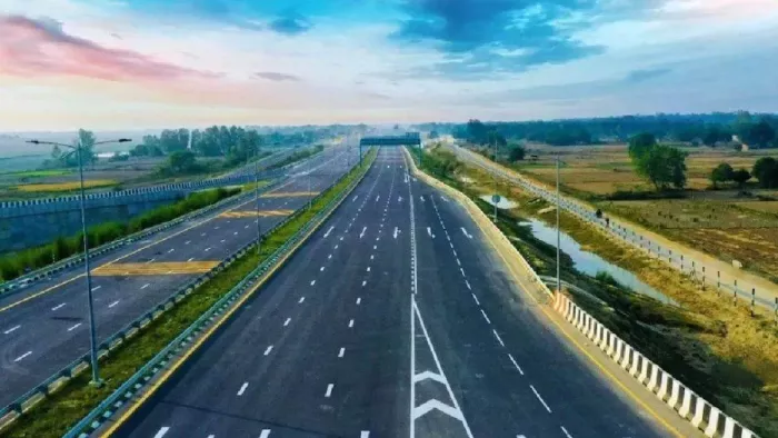 एक्सप्रेस-वे में हर 5 किमी में लगाए जाएंगे कैमरे