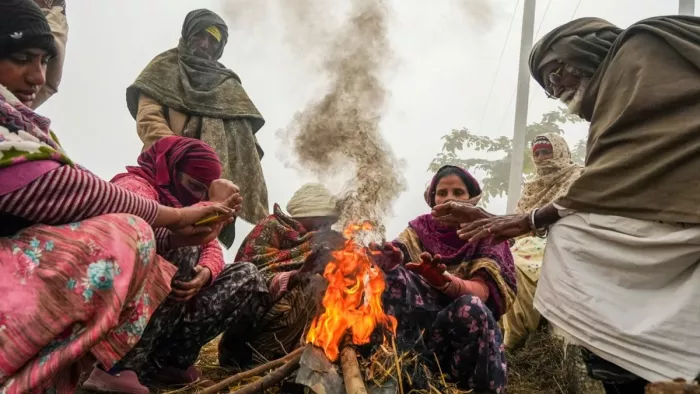 दिल्ली- एनसीआर समेत यूपी और उसके आसपास के राज्यों में छाया कोहरा (फोटो- पीटीआई)