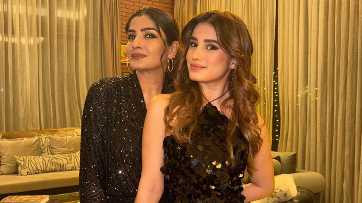 https://www.jagranimages.com/images/newimg/10012025/10_01_2025-rasha_thadani_with_mother_raveena_tandon_23864209.jpg