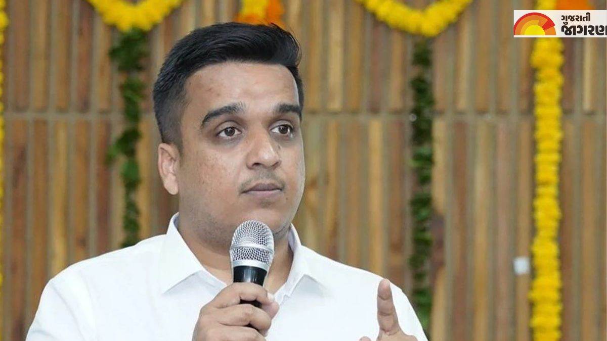 https://www.jagranimages.com/images/newimg/10022023/10_02_2023-harsh_sanghavi_target_rahul_gandhi_23324761.jpg