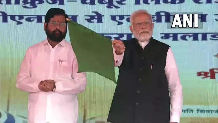 PM Modi ने दो वंदे भारत एक्सप्रेस को दिखाई हरी झंडी।