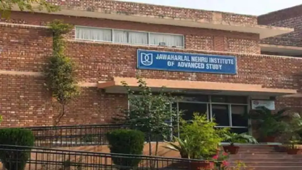 JNU में चुनाव से पहले फिर बवाल, ABVP और वामपंथी गुटों के छात्रों में झड़प; कई घायल