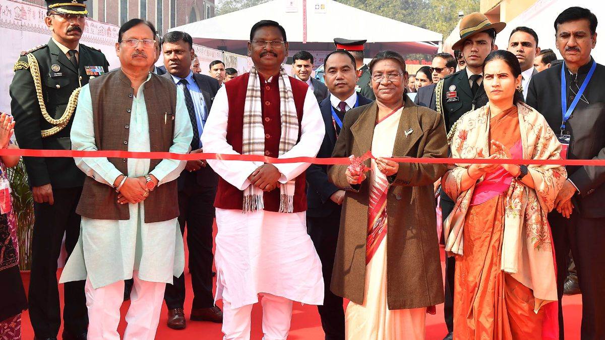 https://www.jagranimages.com/images/newimg/10022024/10_02_2024-president_droupadi_murmu_inaugurated_aadi_mahotsav_2024__23650337.jpg