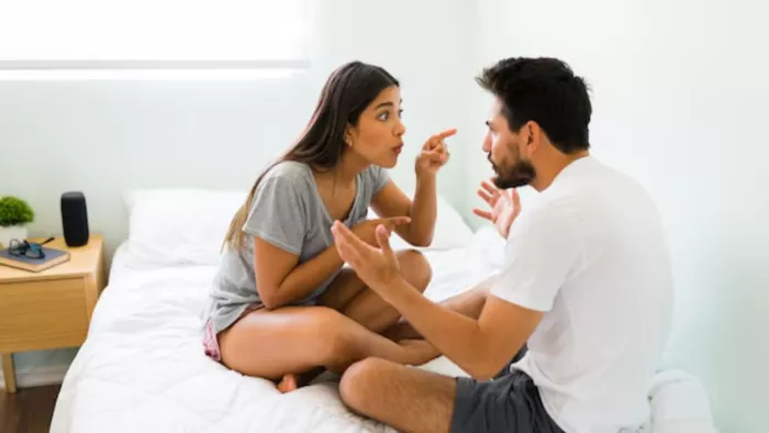 हमेशा पार्टनर के साथ अच्छा बर्ताव करें ताकि रिश्तों में मिठास रहे। ( Pic Courtesy : Freepik)