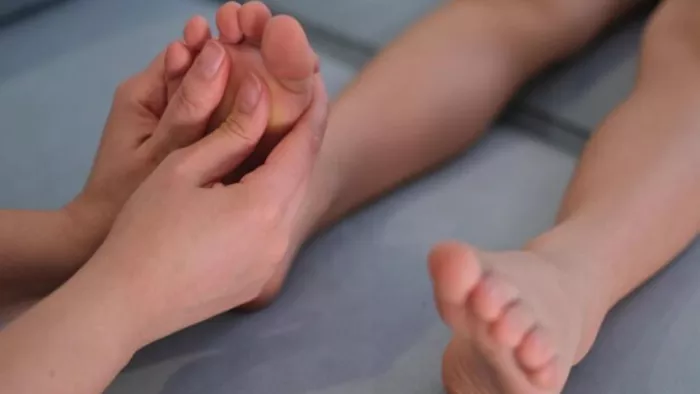 मालिश करने से दिमाग मजबूत होता है। (Pic Courtesy : Freepik)