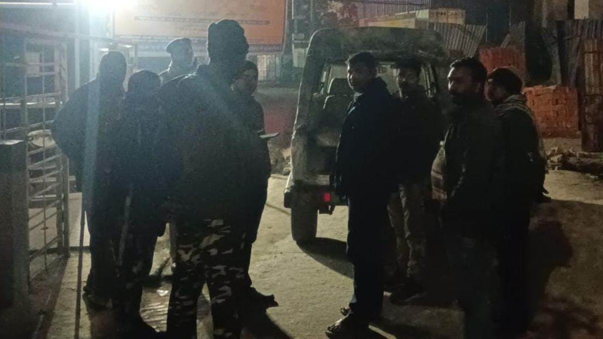 https://www.jagranimages.com/images/newimg/10022025/10_02_2025-gopalganj_crime_news_1_23882234.jpg