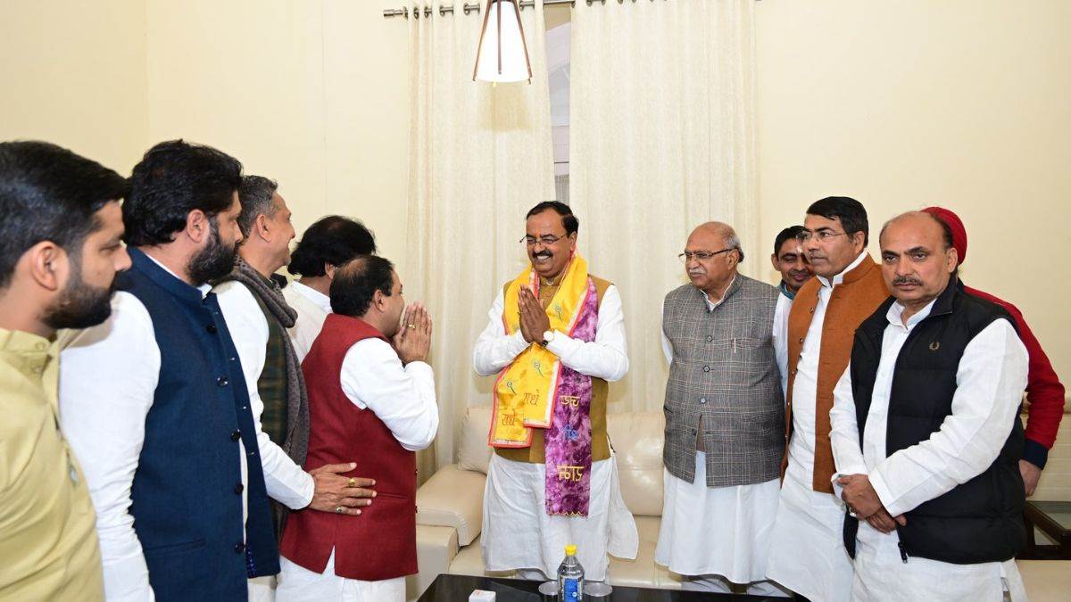 https://www.jagranimages.com/images/newimg/10022025/10_02_2025-keshav_prasad_maurya_in_meerut_1_23882067.jpg