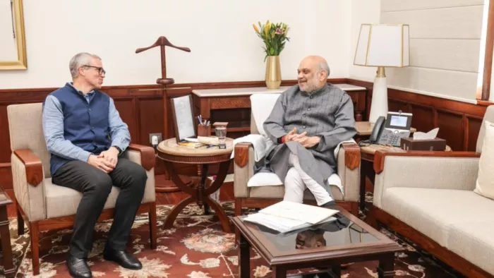 सीएम उमर अब्दुल्ला ने अमित शाह से की मुलाकात। फोटो- गृहमंत्रालय कार्यालय