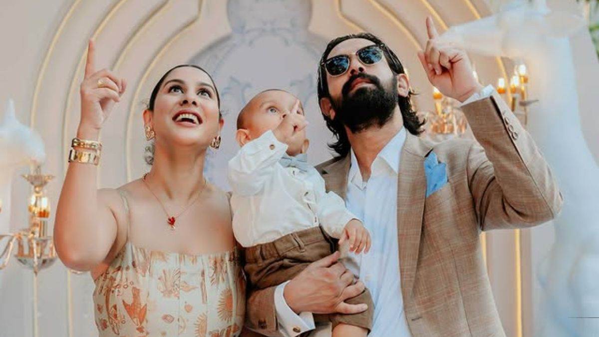 https://www.jagranimages.com/images/newimg/10022025/10_02_2025-vikrant_massey_reveals_son_face_23881855.jpg