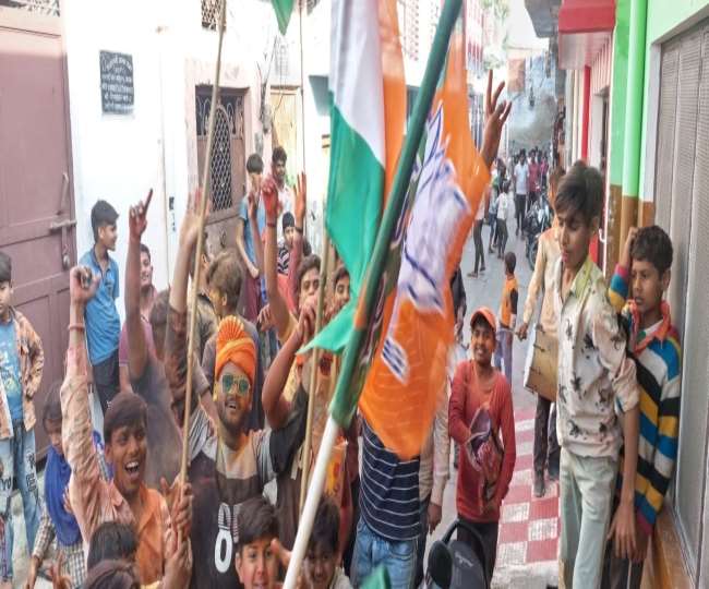 https://www.jagranimages.com/images/newimg/10032022/10_03_2022-bjp_22531938_1781579.jpg