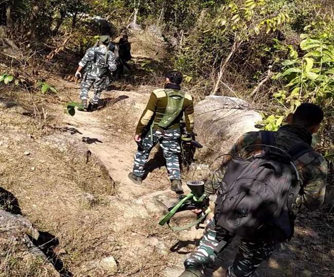 encounter between naxalites and security forces in gaya bihar firing from both sides