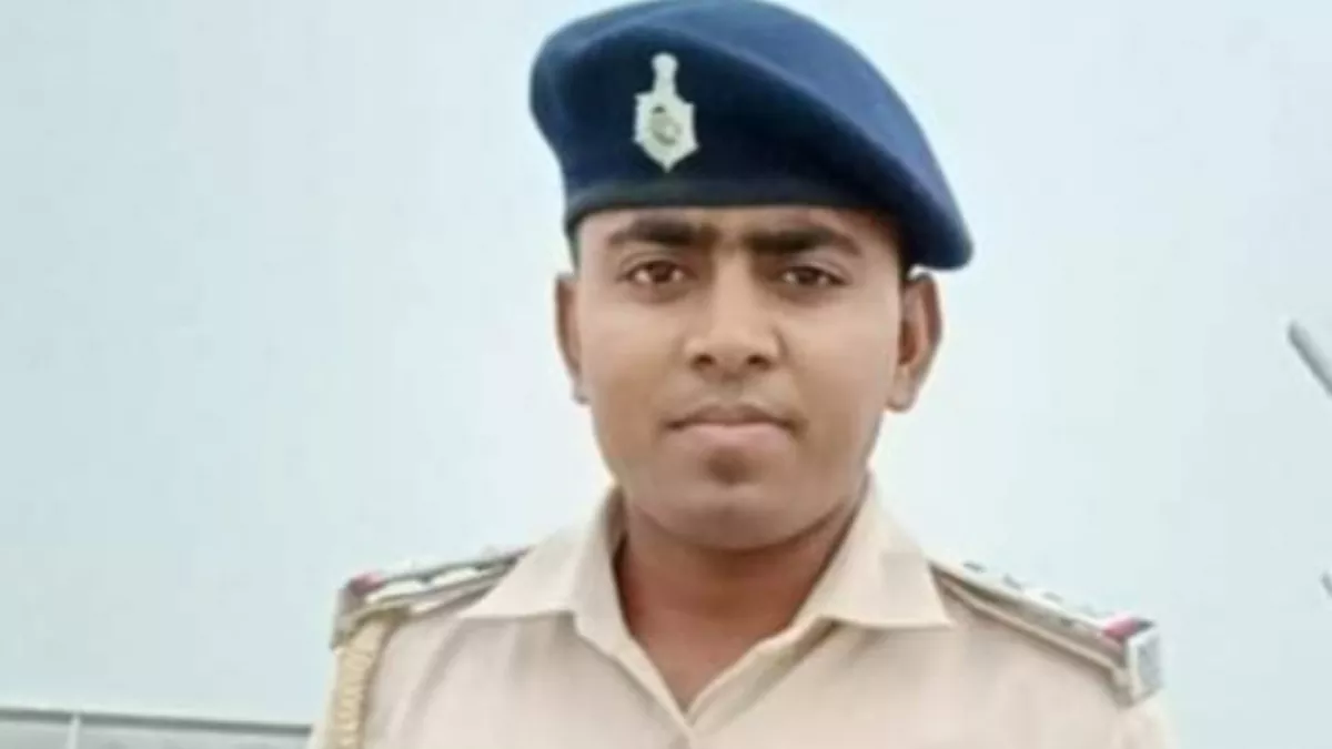 शेखपुरा में ग्रामीणों ने किया पुलिस टीम पर हमला 12 घायल