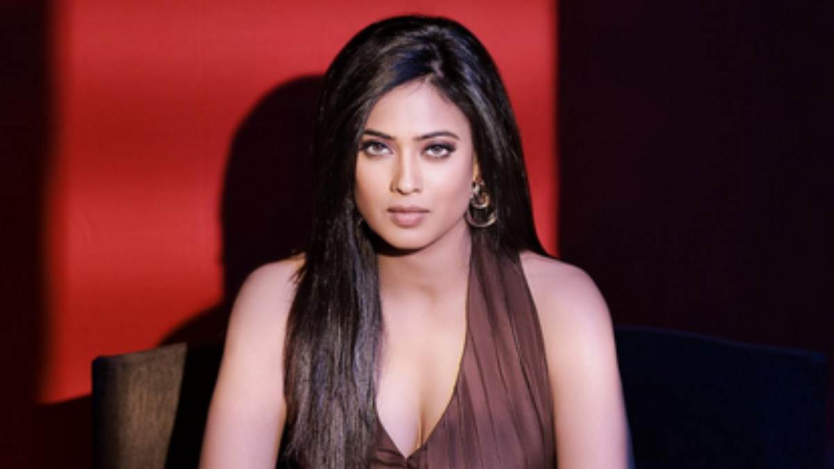 https://www.jagranimages.com/images/newimg/10032023/10_03_2023-shweta_tiwari7_23352098.jpg