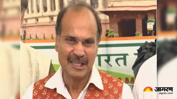 ममता बनर्जी यूसुफ पठान के लिए गुजरात में गठबंधन से सीट मांग लेतीं- अधीर रंजन (फाइल फोटो)