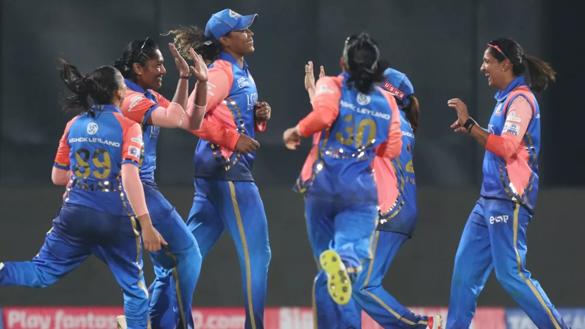 WPL Points Table: गुजरात को रौंदकर प्लेऑफ में पहुंची Mumbai Indians, यहां देखिए प्वाइंट्स टेबल का ताजा हाल