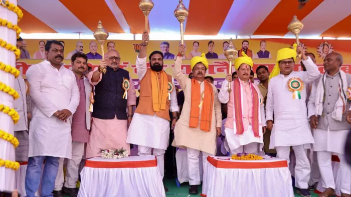 अत्यंत पिछड़ा वर्ग हुंकार सम्मेलन में शामिल हुए ये दिग्गज नेता