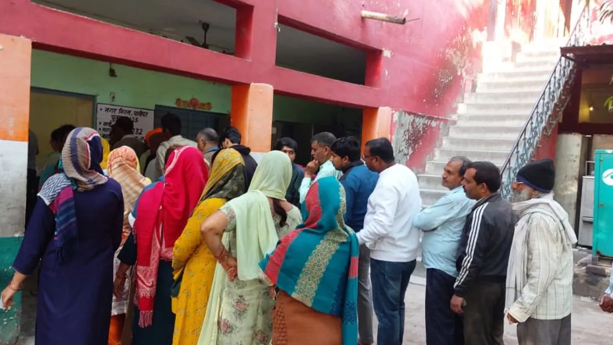 पानीपत निकाय चुनाव: 52% मतदान, पॉश एरिया में कम वोटिंग; 12 बूथों पर EVM में खराबी, नतीजे 12 को
