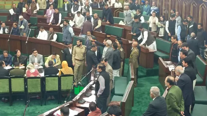 गुलमर्ग फैशन शो और कठुआ मर्डर केस पर विधानसभा में हुआ हंगामा