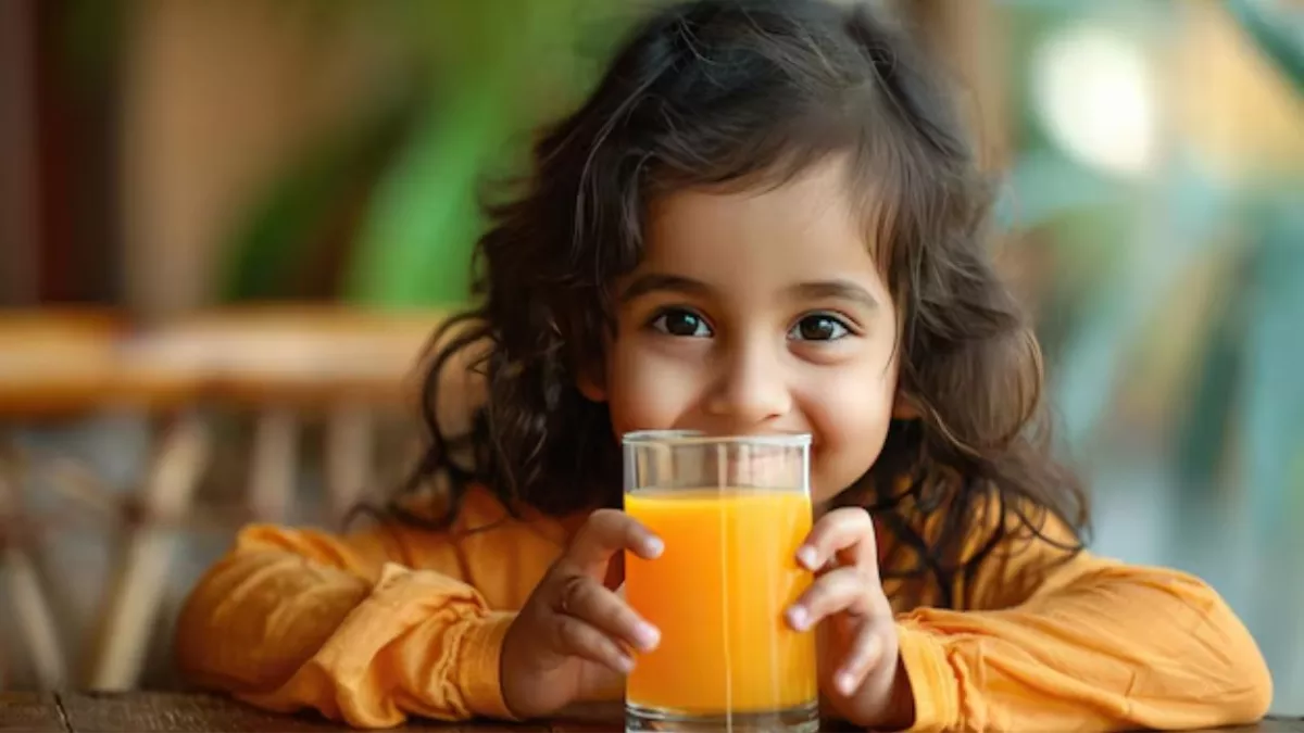 गर्मियों में बच्चों को पिलाएं ये 4 खास जूस, सेहत से भरपूर