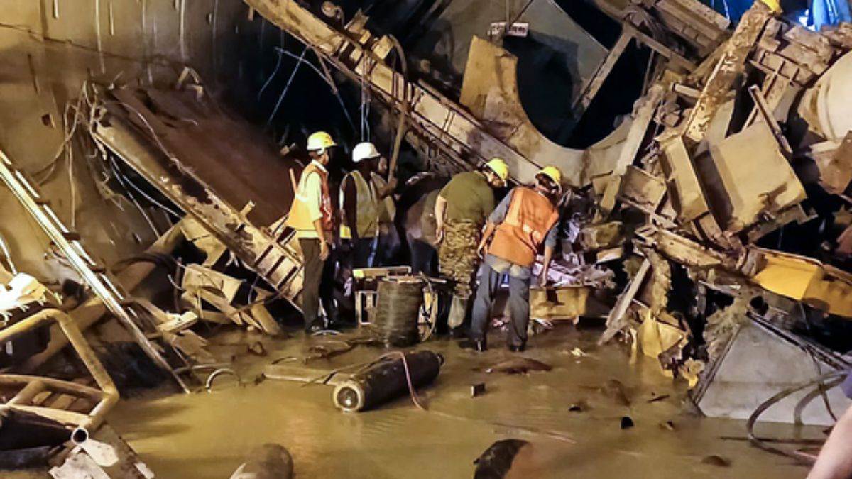 https://www.jagranimages.com/images/newimg/10032025/10_03_2025-telangana_tunnel_collapse_23897616.jpg
