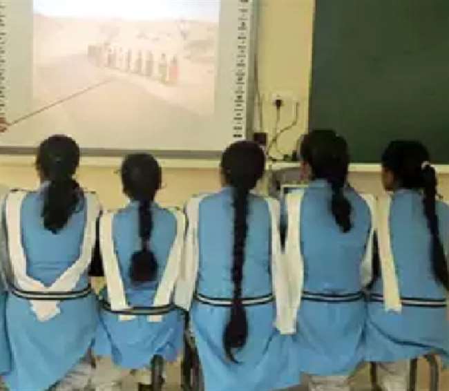 https://www.jagranimages.com/images/newimg/10042022/10_04_2022-school_drop_outs_girls_22615201_1307778.jpg