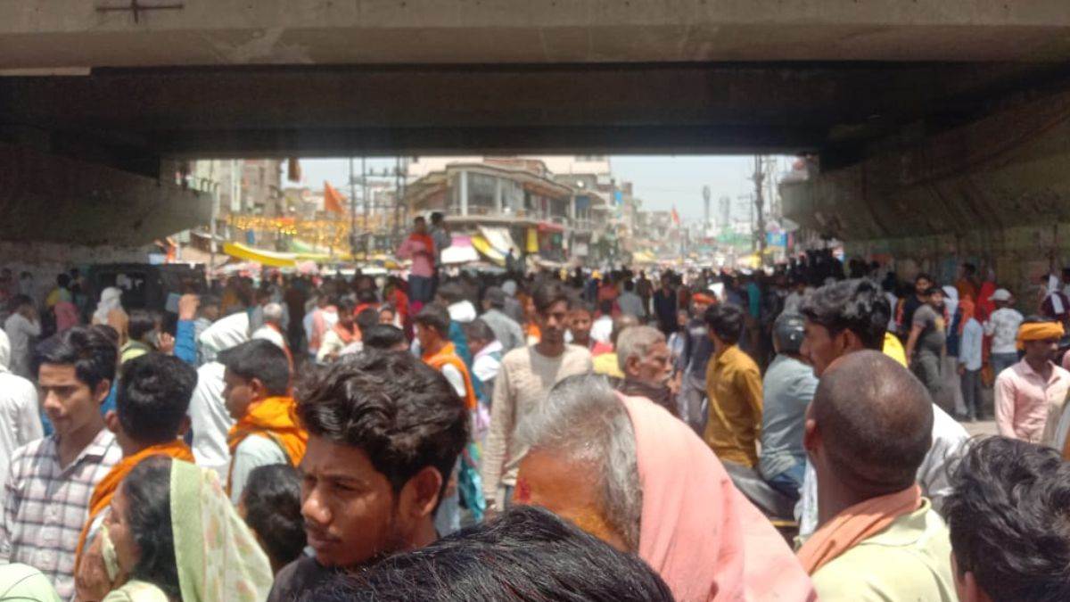 tragic accident in kaimur truck rammed bike e rickshaw and auto two killed on spot half a dozen people injured