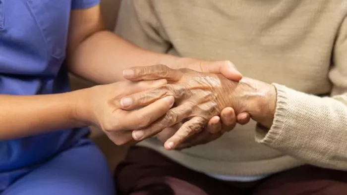 पार्किंसंस डिजीज (Parkinson's Disease) के बारे में सबकुछ