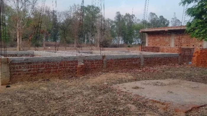 भू-माफियाओं का नहीं कम हुआ मनोबल! नोटिस के बाद भी धड़ल्ले से चल रहा अवैध निर्माण (फोटो- जागरण)