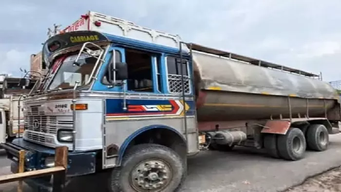 गैस टैंकरों से हो रही शराब तस्करी, लगेगा डिजिटल लॉक। (फाइल फोटो)